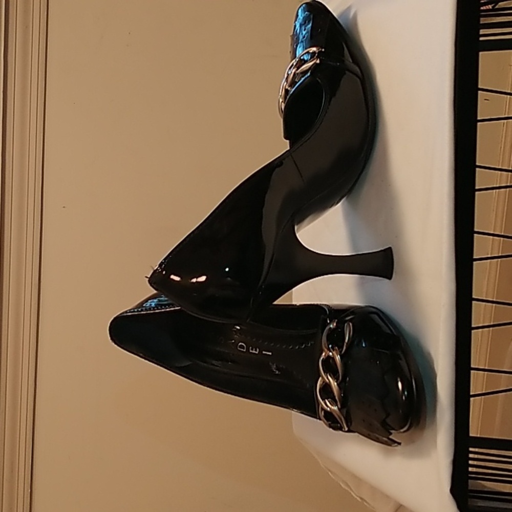 Casadei Black Leather Pumps, SZ 10 (they run 1 to 1 & 1/2 size smaller)